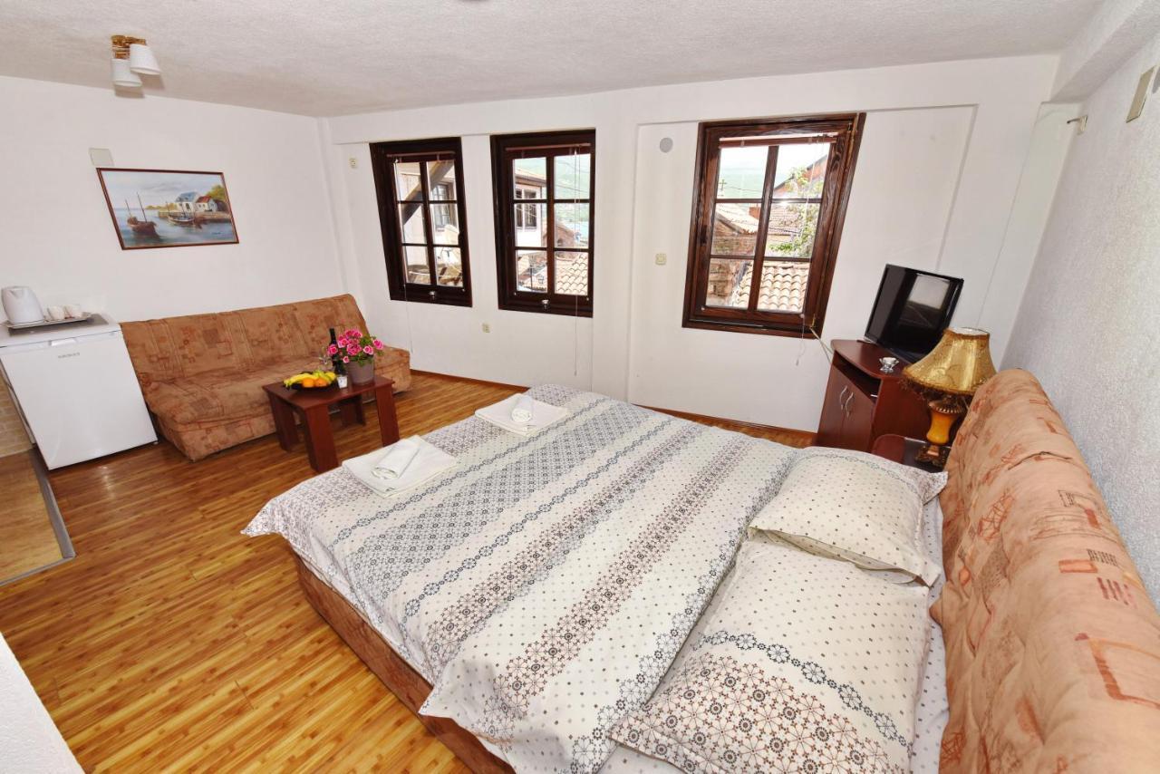 Villa Sapkar Lake View Ohrid Exteriör bild